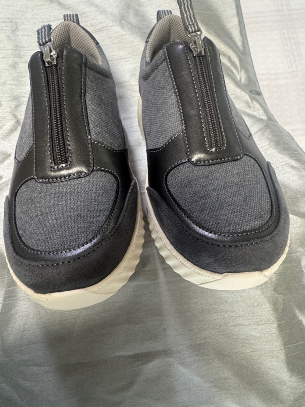 Life Stride Bzees Women's Dark Gray Slip-On Zip Casual Sneakers